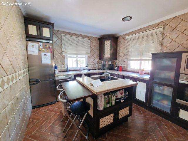 VENTA TERRENO CON 2 CASAS. ALGAR