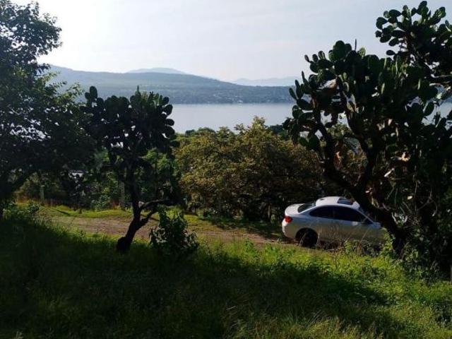 VENTA TERRENO CON VISTA AL LAGO DE TEQUESQUITENGO ECONOMICO