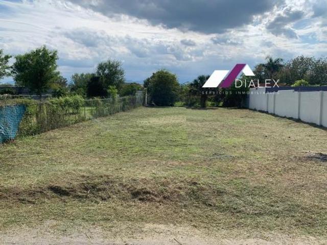 VENTA Terreno de 1,002 M2 en Fracc. Campestre HACIENDA DEL CIELO, Corredor Cadereyta Allende