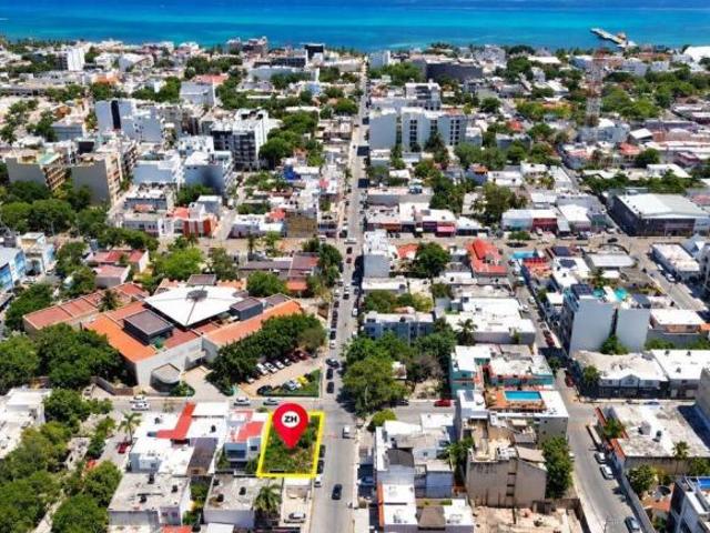 Venta terreno en esquina, av. 35 con calle 4, col. Centro, playa del Carmen Quintana Roo