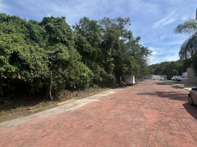 Venta Terreno en SM 16 Cancún