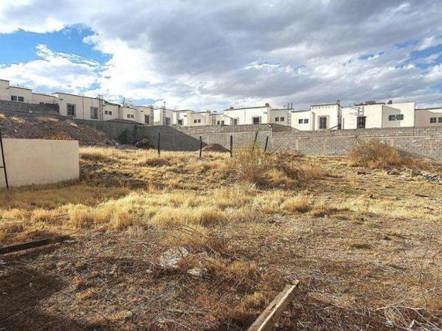 Venta Terreno por Fracc. Santa Clara