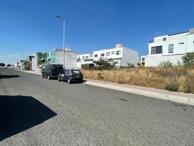 Venta Terreno Uso de Suelo Comercial y de Servicios