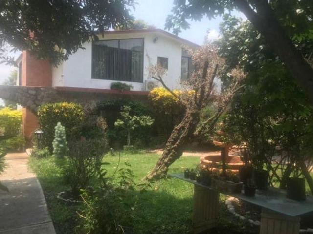 Venta terreno 5,000 m² y construcción 900 m² en Tamoanchan, Jiutepec Morelos
