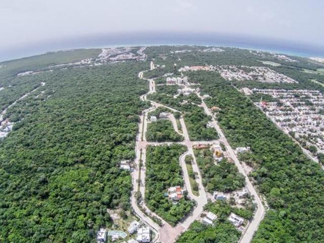 Venta Terrenos Condominales, a metros del mar caribe
