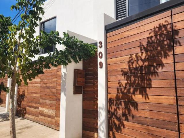 VENTA TOWN HOUSE DE 2 RECAMARAS EN EL NORTE DE LA CIUDAD DE MERIDA