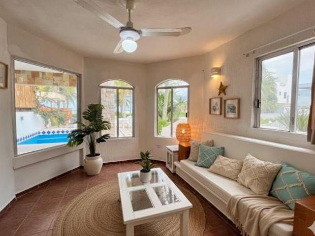 Venta Villa Frente al Mar en la Exclusiva Playa de San Bruno Yucatán