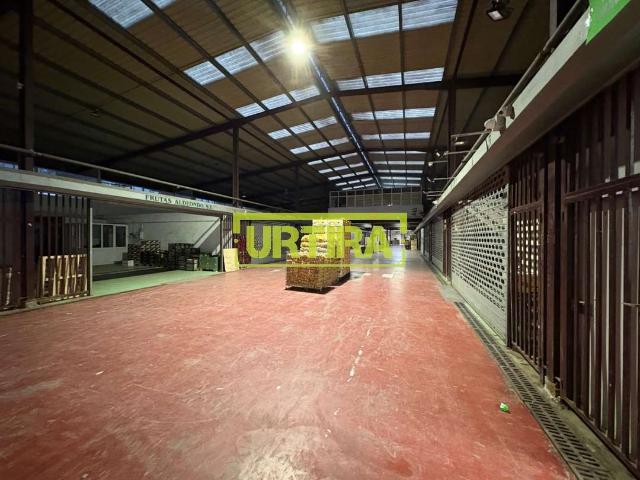 Venta y alquiler de nave en Merkabugati Donostia, de 310m2 con muelle de carga