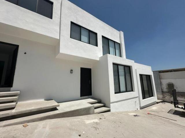 Venta y renta de exclusivos departamentos frente al San Francisco Country Club