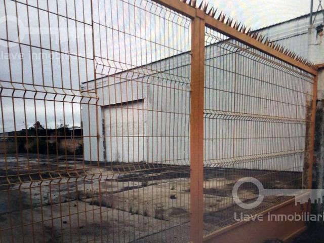 Venta y Renta de Terreno Comercial con 3,000 m2 en esquina de Calle Leona Vicario, Col. H?roe de Nacozari, Coatzacoalcos, Ver
