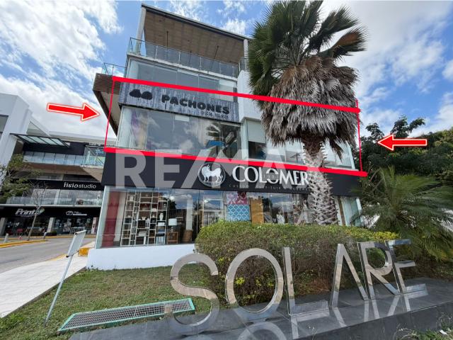Venta y renta de 2 locales comerciales en plaza Solare