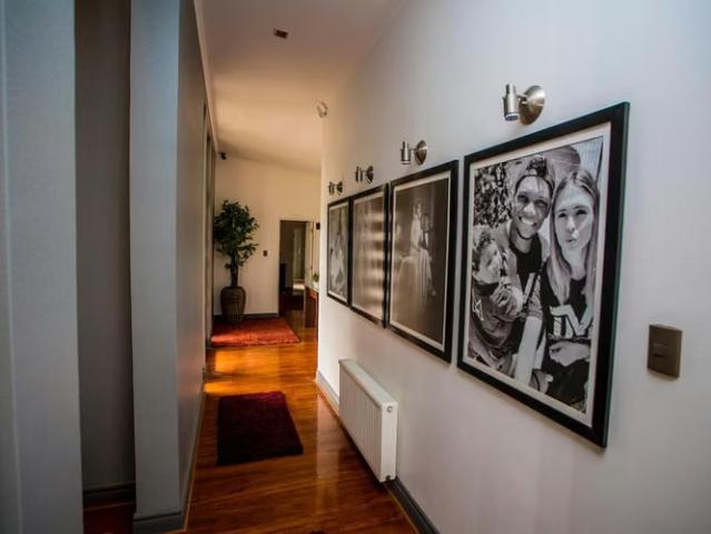 Venta amoblada casa de 500 mts2, 4d, 5b. En parcela 8.500 mts2. 4 dormitorios por 18000.00 en Colina