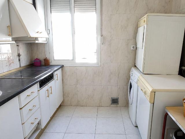 VENTA AMPLIO PISO CÉNTRICO