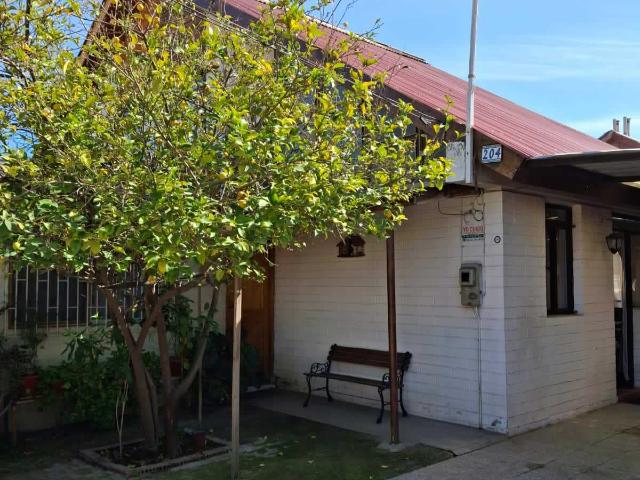 VENTA AMPLIA CASA UBICADA EN LOS ANDES
