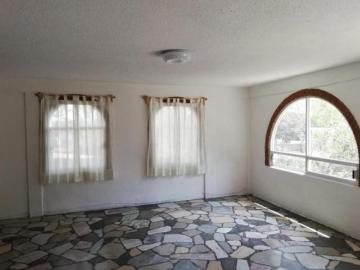 VENTA AMPLIA CASA AL SUR