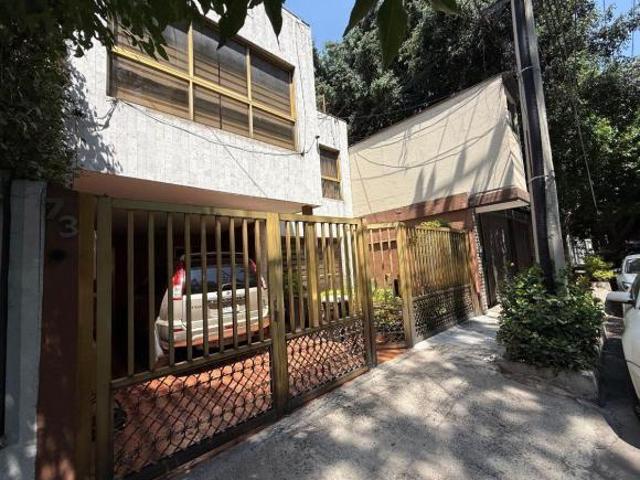 VENTA AMPLIA CASA CÉNTRICA ZONA NÁPOLES