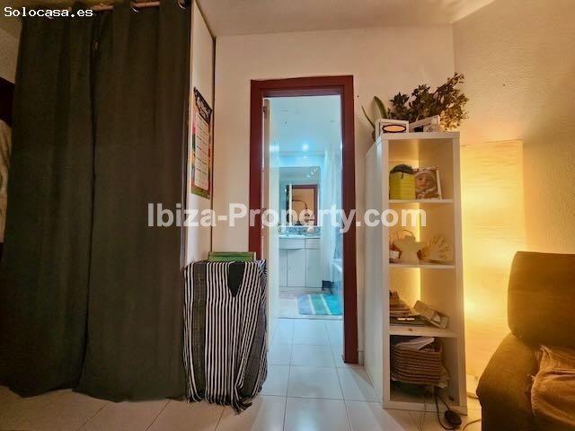 VENTA – Apartamento en primera línea junto a la playa de Es Pinet, Cala de Bou
