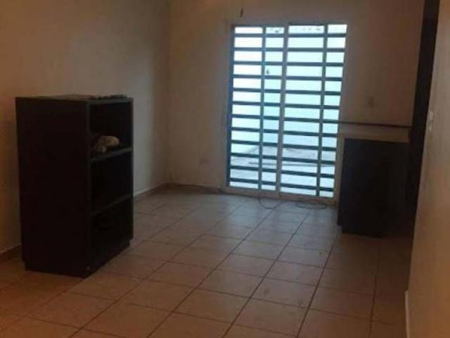 VENTA BINITA CASA EN PRIV LAS QUINTAS