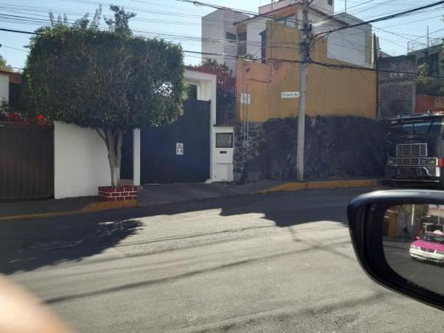 Venta bonita casa en condominio