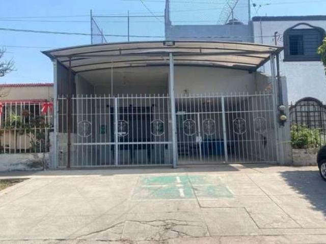 Venta Bodega Comercial Fracc Revolucion Tlaquepaque