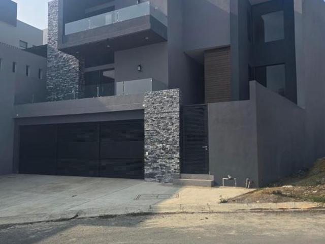 Venta Bosques de las Misiones ReeEstrene!480m2 Construidos en Terreno de 425