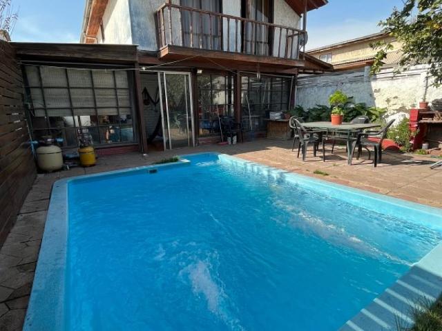 Venta Casa Maipú venta casa 2 pisos con piscina 3d+2b+estacionamiento