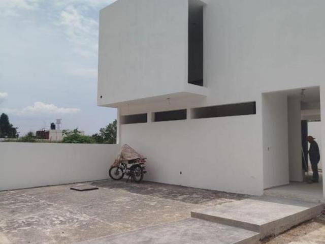 Venta casa nueva a 3 minutos de la glorieta de la paz