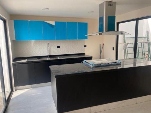 VENTA CASA NUEVA EN FRACCIONAMIENTO LOMAS DE ANGELOPOLIS PARQUE RODAS