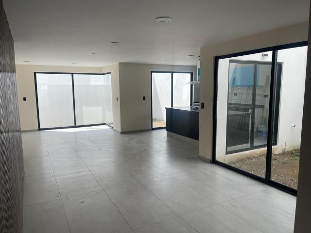 VENTA CASA NUEVA EN FRACCIONAMIENTO LOMAS DE ANGELOPOLIS PARQUE RODAS