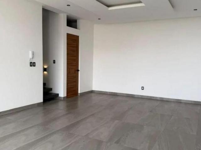 Venta casa Nueva en Residencial Moncayo Zona Esmeralda