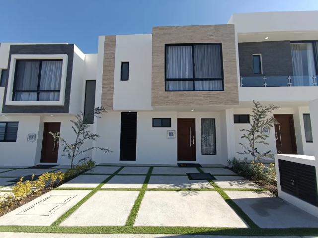 ¡VENTA CASA NUEVA EN ZIRE, EL MARQUÉS!