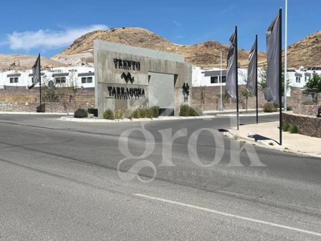 VENTA CASA CON EXCEDENTE DE TERRENO FRENTE A PARQUE A ESTRENAR AMUEBLADA EN VALLE ESCONDIDO