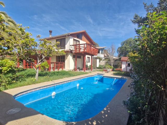 VENTA CASA A PASOS DE PLAYA PUNTA DE TRALCA EL QUISCO