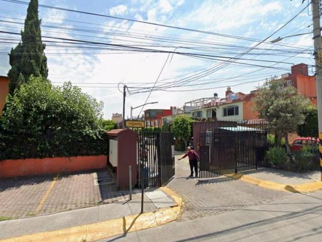 Venta Casa Ahuehuetes, U.H. Valle del Tenayo, Tlalnepantla, Méx. A S F D Z