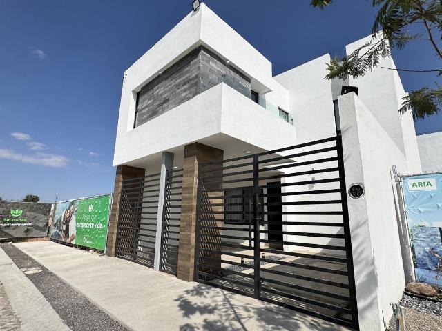 CASA EN VENTA MOD. VENTI AL NORTE DE LA CIUDAD ATRAS DEL COLEGIO NUEVOS HORIZONTES KA