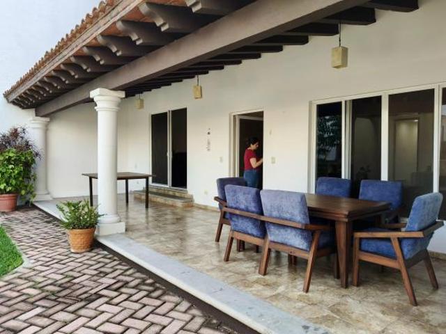 Venta casa al sur de Cuernavaca fraccionamiento Junto al Río vigilancia 24/7