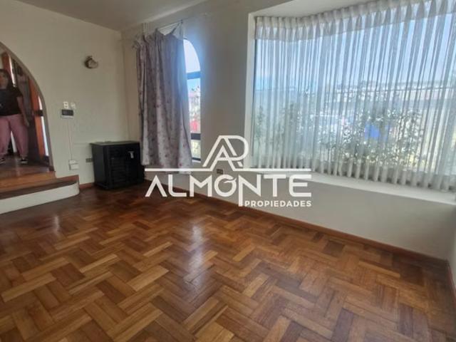 Venta casa amplia en san vicente | 4 dormitorios por 198000. 00 en Talcahuano