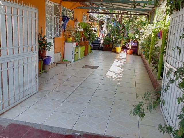 VENTA CASA AMPLIO TERRENO 5D 2B AMPLIO TERRENO