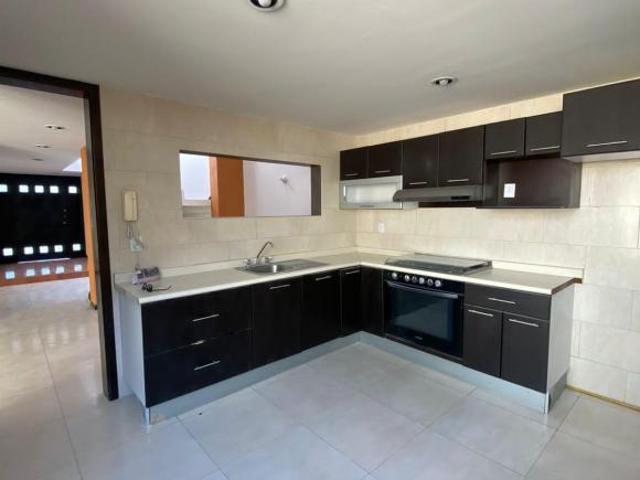 RENTA CASA ARBOLEDAS SAN JAVIER 3 REC, JARDÍN INTERIOR, VIGILANCIA 24/7 PACHUCA