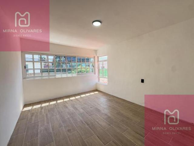 Venta casa Año de Juárez, Xochimilco, 5 recámaras, 2 baños, 280 m² construcción, 2 casas con acceso