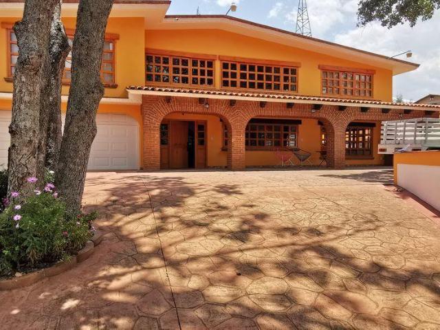 VENTA CASA C?NTRICA EN VILLA DEL CARB?N