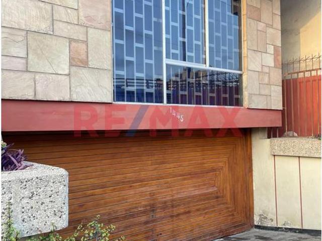 Venta Casa Callao 2 Pisos