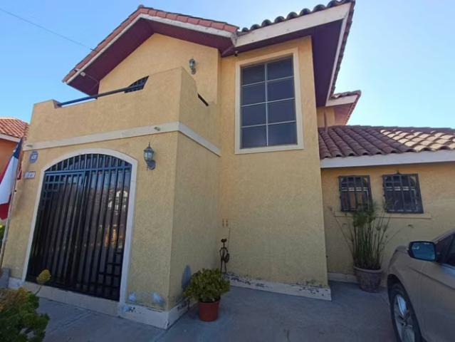 Venta casa calle alberto arenas la serena 1841 | dormitorios por 8930.00 en La Serena