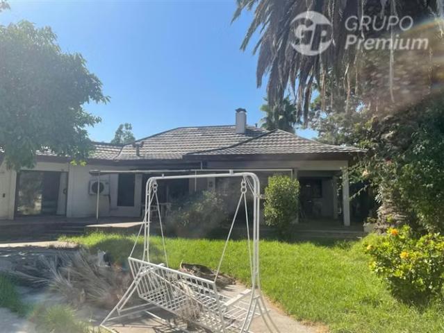 Venta casa centro de melipilla zona z4 uso mixto | 3 dormitorios por 13900.00 en Melipilla