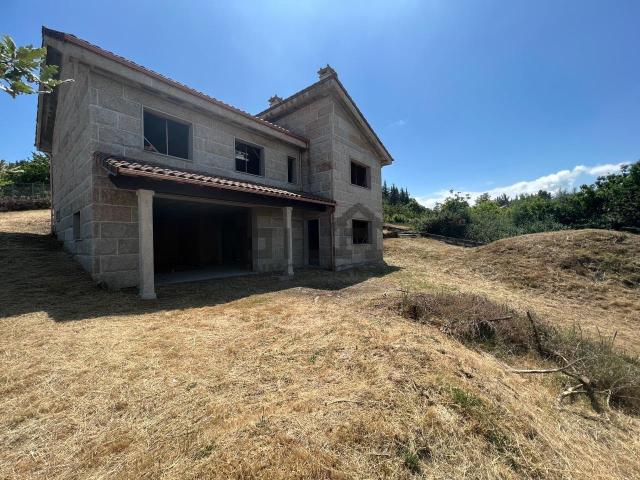 VENTA CASA CERCA DE MELIAS
