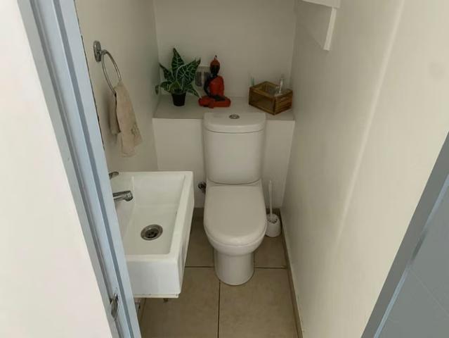Venta casa cercana carretera san martín 2 pisos / 3d + servicio: uf 7.700 | 3 dormitorios por 7700.00 en Colina