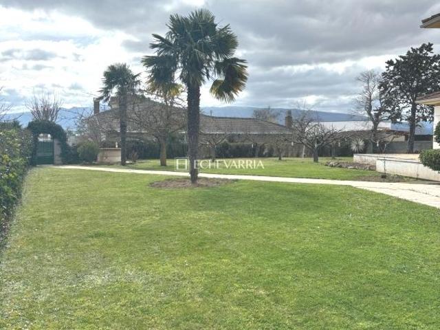 VENTA CASA CHALET EN MEDINA DE POMAR