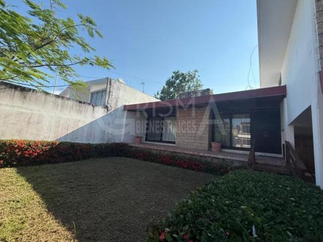 VENTA CASA, COL. JARDINES