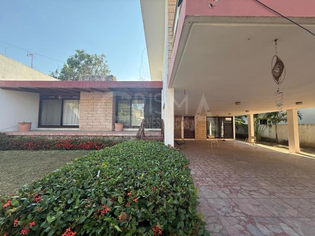VENTA CASA, COL. JARDINES