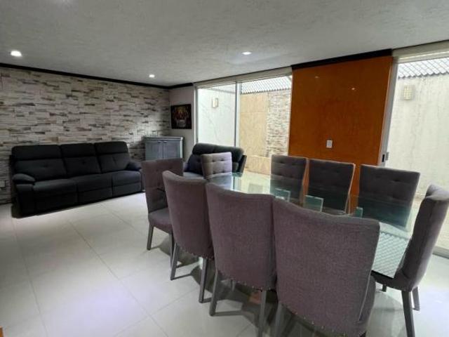 Venta casa Colonia Sinatel amplia 4 recamaras con baño patio 2 estacionamientos excelente ubicación